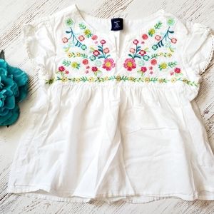 🌈30% off Bundles🌈 Girls GAP Embroidered Boho Blouse 4-5